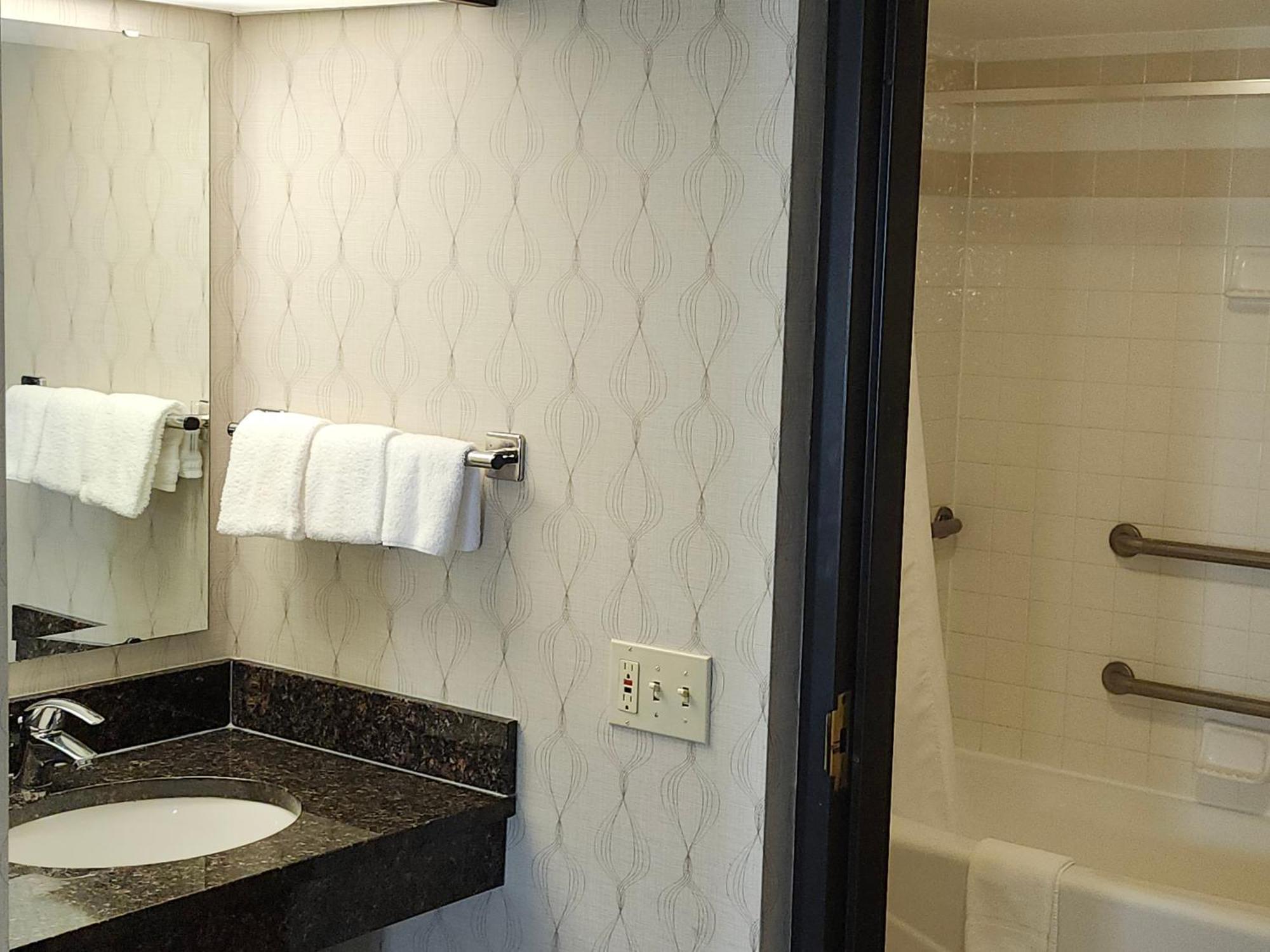 Heritage Inn & Suites The Woodlands, Trademark By Wyndham Esterno foto