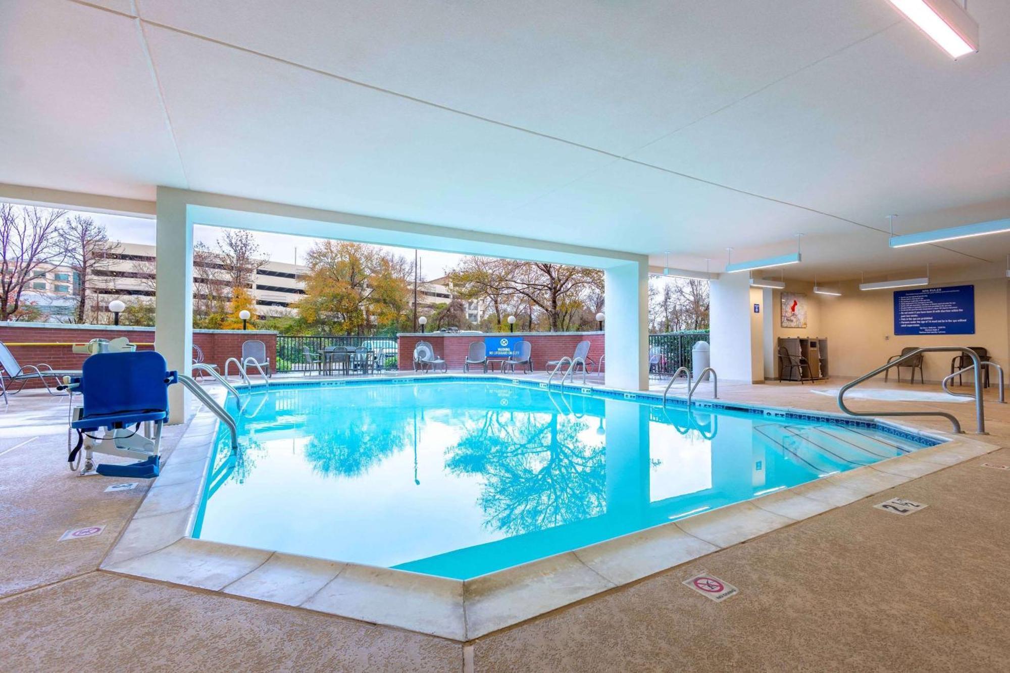 Heritage Inn & Suites The Woodlands, Trademark By Wyndham Esterno foto
