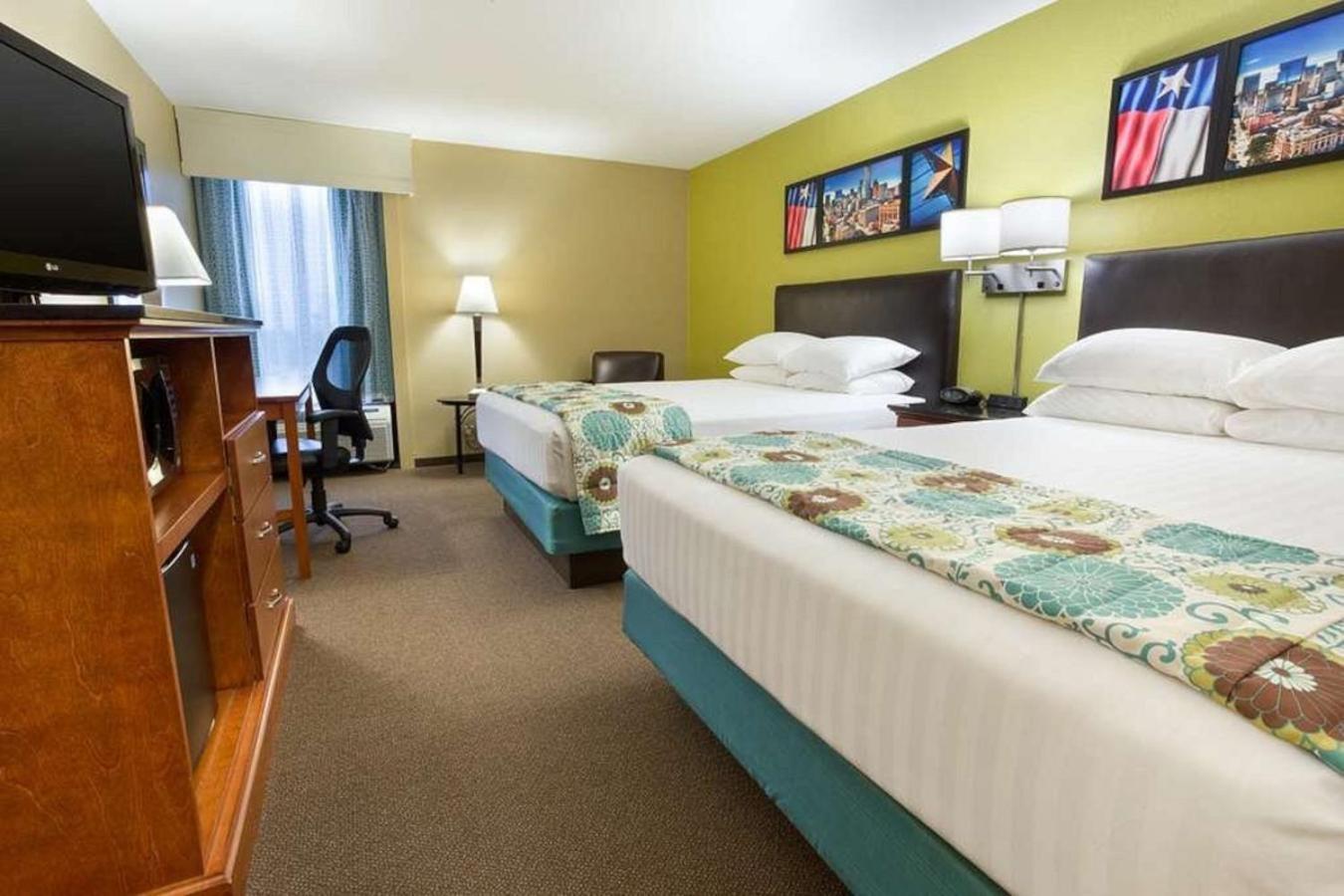 Heritage Inn & Suites The Woodlands, Trademark By Wyndham Esterno foto